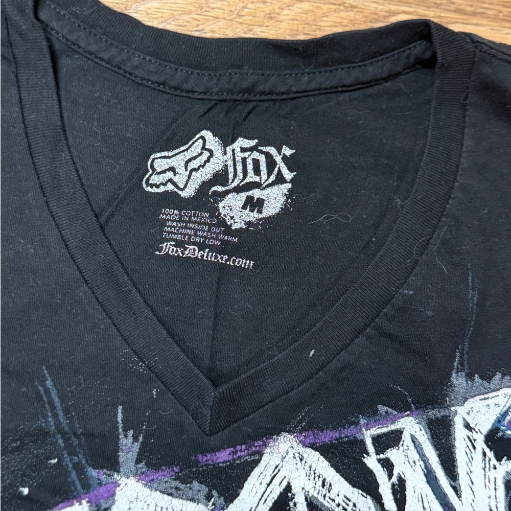 Fox Black V-Neck Tee with Artistic Print